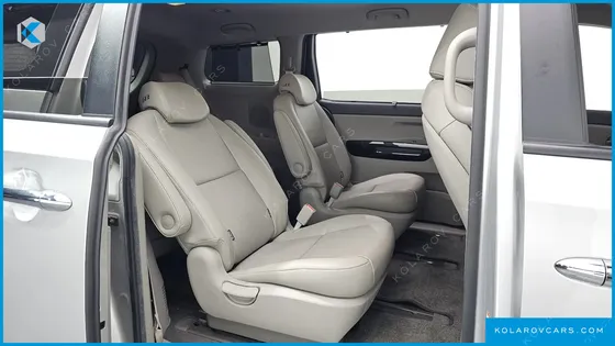 KIA CARNIVAL 9-SEATER PRESTIGE