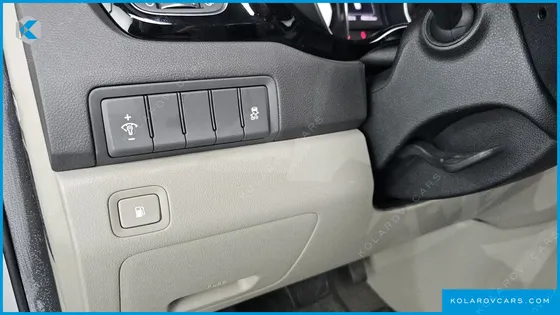 KIA CARNIVAL 9-SEATER PRESTIGE