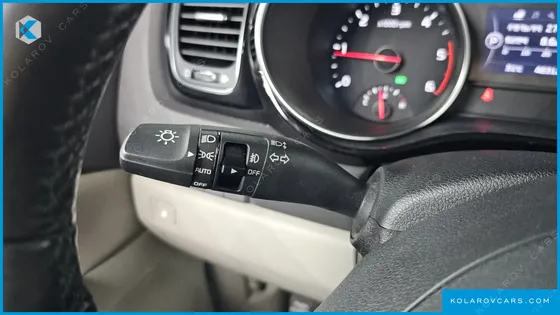 KIA CARNIVAL 9-SEATER PRESTIGE