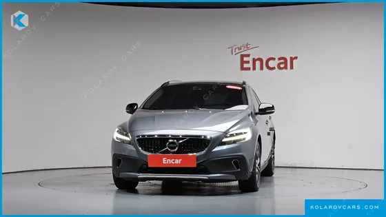 VOLVO V40 D3