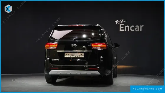 KIA CARNIVAL 9-SEATER PRESTIGE