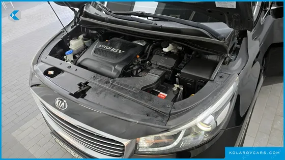 KIA CARNIVAL 9-SEATER PRESTIGE