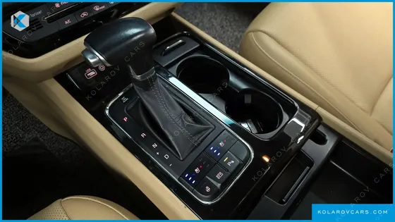 KIA CARNIVAL 9-SEATER PRESTIGE