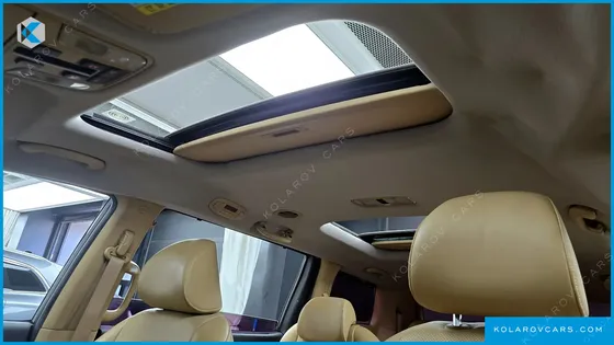 KIA CARNIVAL 9-SEATER PRESTIGE