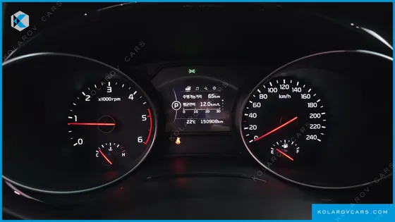 KIA CARNIVAL 9-SEATER PRESTIGE
