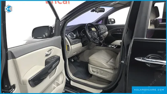 KIA CARNIVAL 9-SEATER PRESTIGE