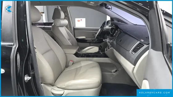 KIA CARNIVAL 9-SEATER PRESTIGE