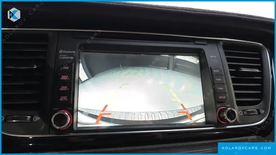 KIA CARNIVAL 9-SEATER PRESTIGE