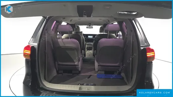 KIA CARNIVAL 9-SEATER PRESTIGE