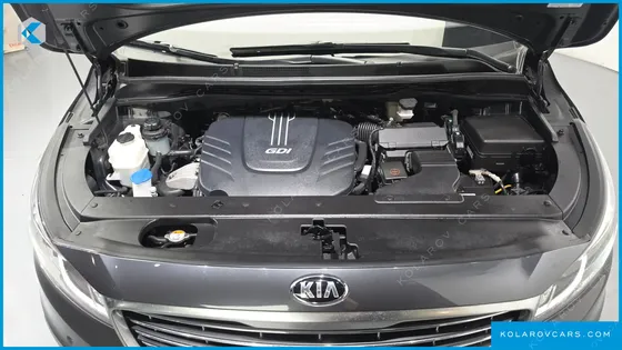 KIA CARNIVAL GASOLINE 9-SEATER NOBLESSE