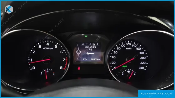 KIA CARNIVAL GASOLINE 9-SEATER NOBLESSE
