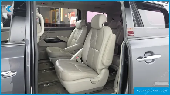 KIA CARNIVAL GASOLINE 9-SEATER NOBLESSE