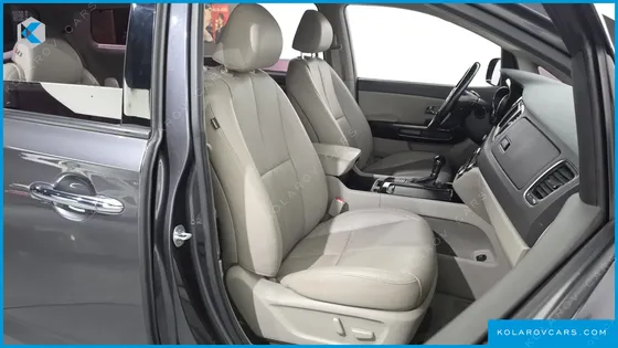 KIA CARNIVAL GASOLINE 9-SEATER NOBLESSE