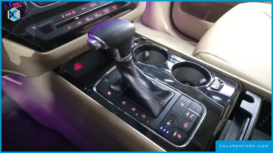 KIA CARNIVAL 9-SEATER HI-LIMOUSINE