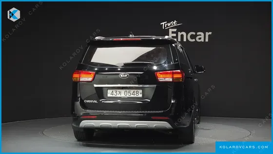 KIA CARNIVAL 9-SEATER PRESTIGE