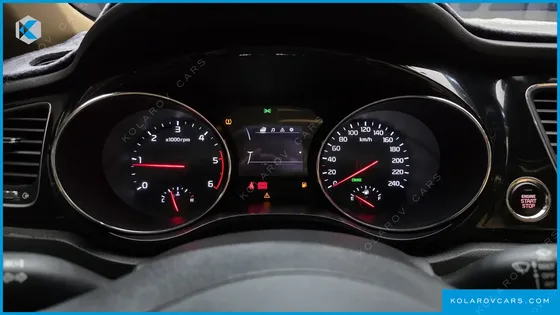 KIA CARNIVAL 9-SEATER PRESTIGE