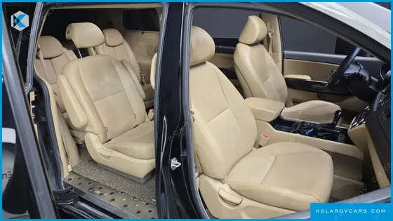 KIA CARNIVAL 9-SEATER PRESTIGE