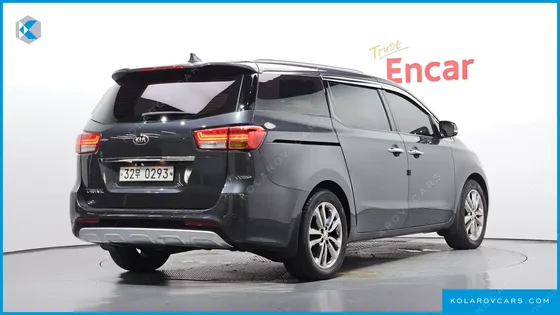 KIA CARNIVAL 9-SEATER PRESTIGE