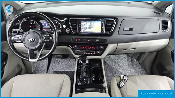 KIA CARNIVAL 9-SEATER PRESTIGE
