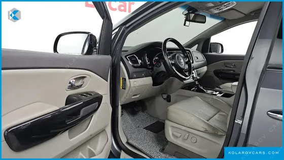 KIA CARNIVAL 9-SEATER PRESTIGE