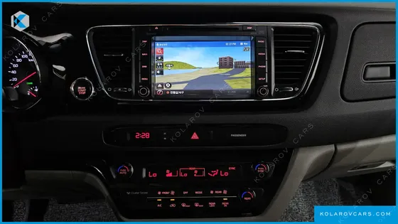 KIA CARNIVAL 9-SEATER PRESTIGE