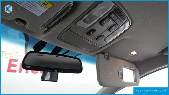 KIA CARNIVAL 9-SEATER PRESTIGE