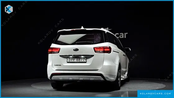 KIA CARNIVAL 9-SEATER NOBLESSE