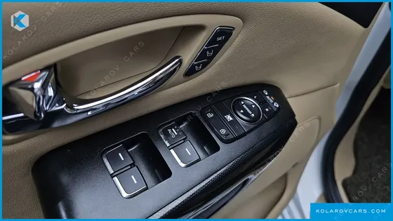 KIA CARNIVAL 9-SEATER NOBLESSE