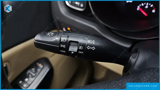 KIA CARNIVAL 9-SEATER NOBLESSE