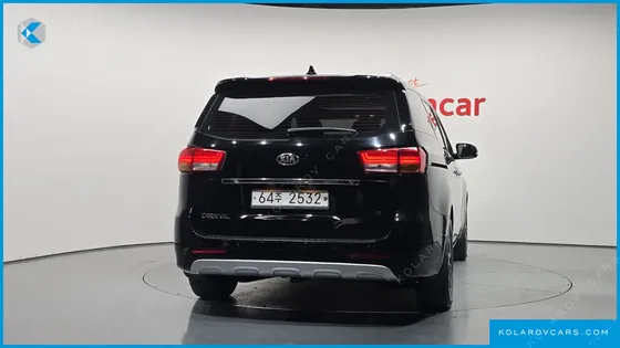 KIA CARNIVAL 9-SEATER NOBLESSE
