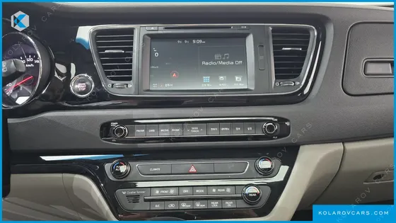 KIA CARNIVAL 9-SEATER NOBLESSE