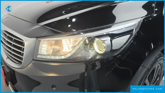 KIA CARNIVAL 9-SEATER NOBLESSE