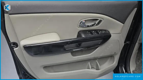 KIA CARNIVAL 9-SEATER NOBLESSE