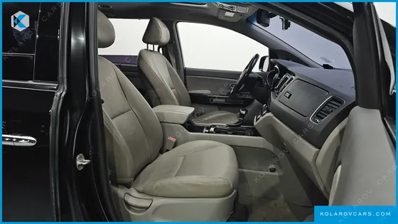 KIA CARNIVAL 9-SEATER PRESTIGE