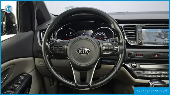 KIA CARNIVAL 9-SEATER PRESTIGE
