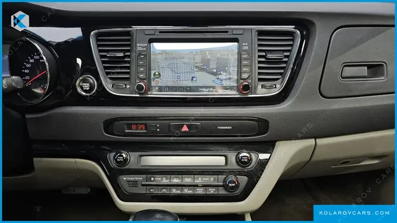 KIA CARNIVAL 9-SEATER PRESTIGE