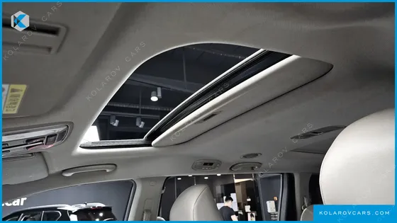 KIA CARNIVAL 9-SEATER PRESTIGE