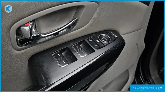 KIA CARNIVAL 9-SEATER PRESTIGE