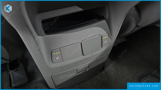 KIA CARNIVAL 9-SEATER PRESTIGE