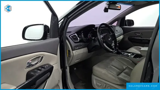 KIA CARNIVAL 9-SEATER NOBLESSE