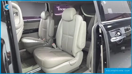 KIA CARNIVAL 9-SEATER NOBLESSE