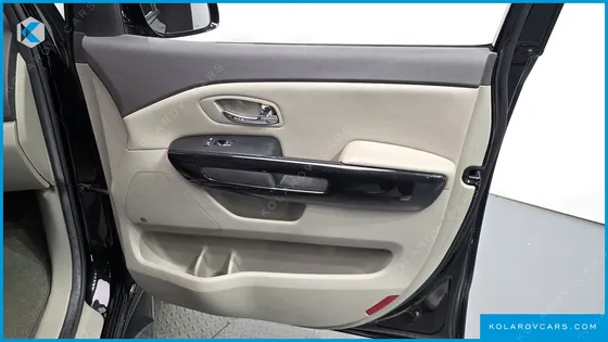KIA CARNIVAL 9-SEATER NOBLESSE