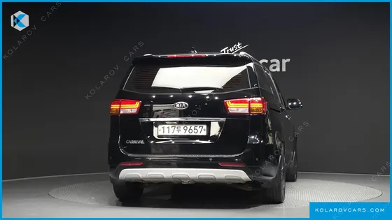 KIA CARNIVAL 9-SEATER NOBLESSE