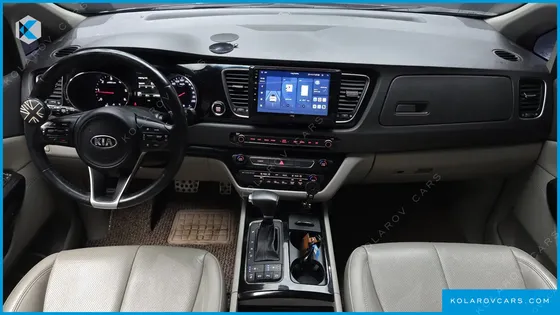 KIA CARNIVAL 9-SEATER NOBLESSE