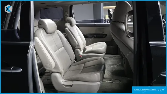 KIA CARNIVAL 9-SEATER NOBLESSE