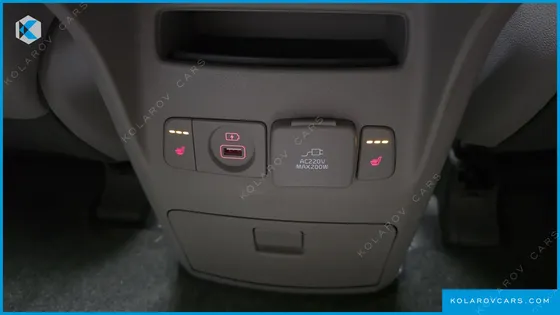KIA CARNIVAL 9-SEATER NOBLESSE