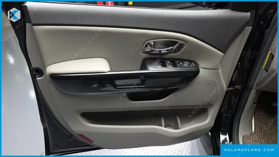 KIA CARNIVAL 9-SEATER NOBLESSE