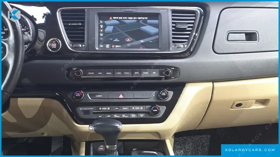 KIA CARNIVAL 7-SEATER LIMOUSINE