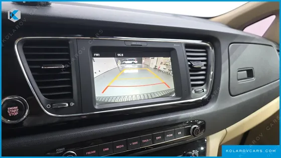 KIA CARNIVAL 7-SEATER LIMOUSINE