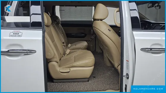 KIA CARNIVAL 9-SEATER PRESTIGE